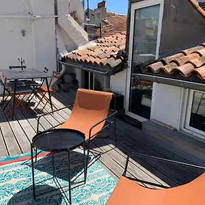 Apartment Studio Toit Terrasse Vieux Port, Marseilles