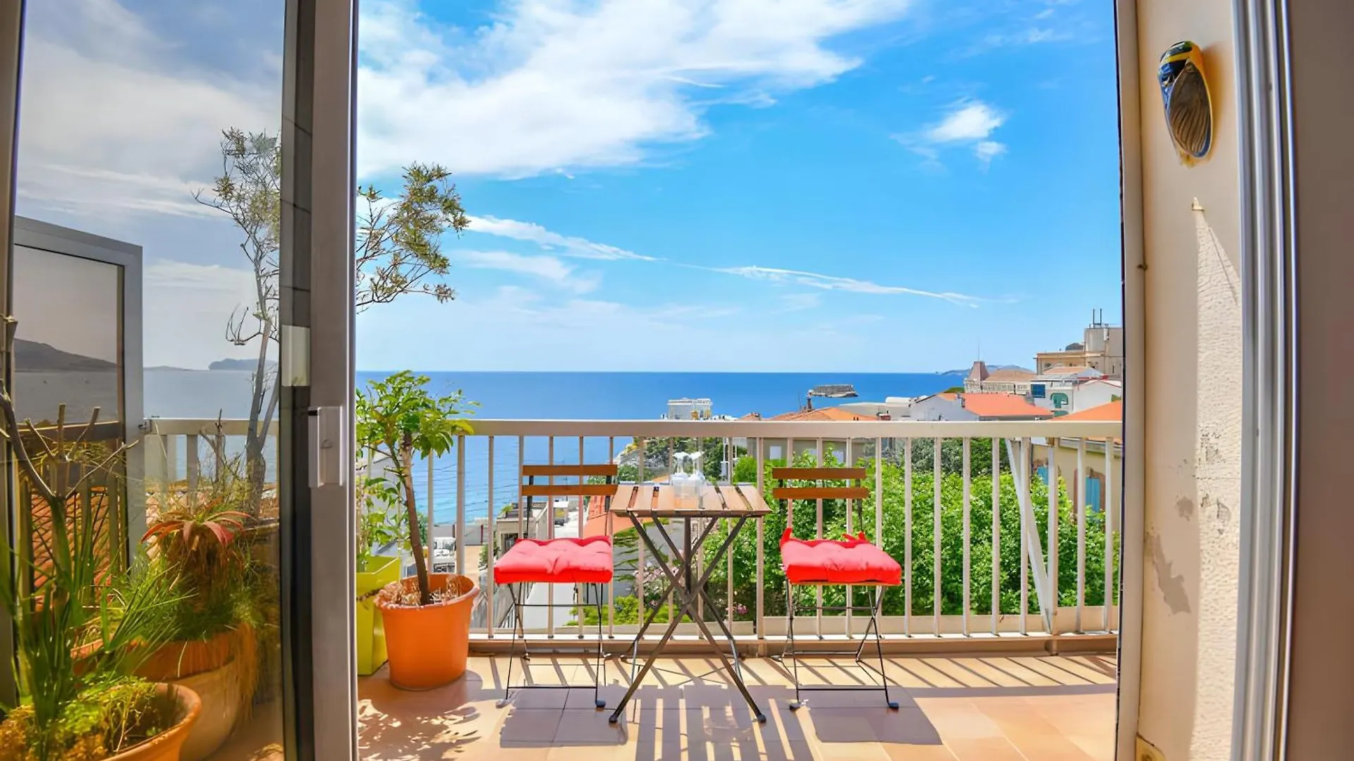 Un Balcon Sur La Mediterranee location